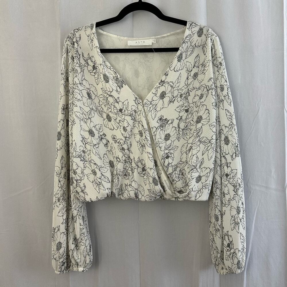 NWOT ASTR Black & White The Label Pleated Surplice Long Sleeve Top Womens Sz XL